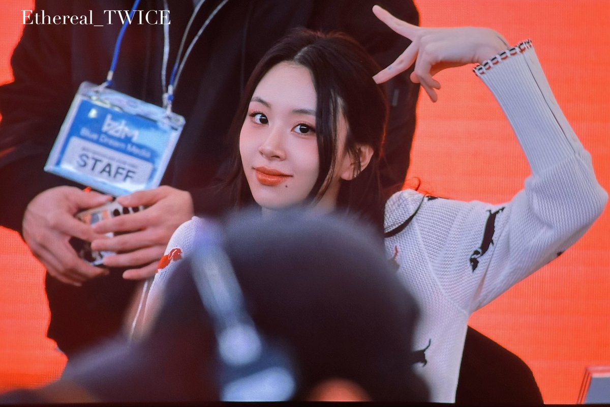 241215 공팬 프리뷰

악! 기여워!!!
#트와이스 #TWICE
#채영 #CHAEYOUNG