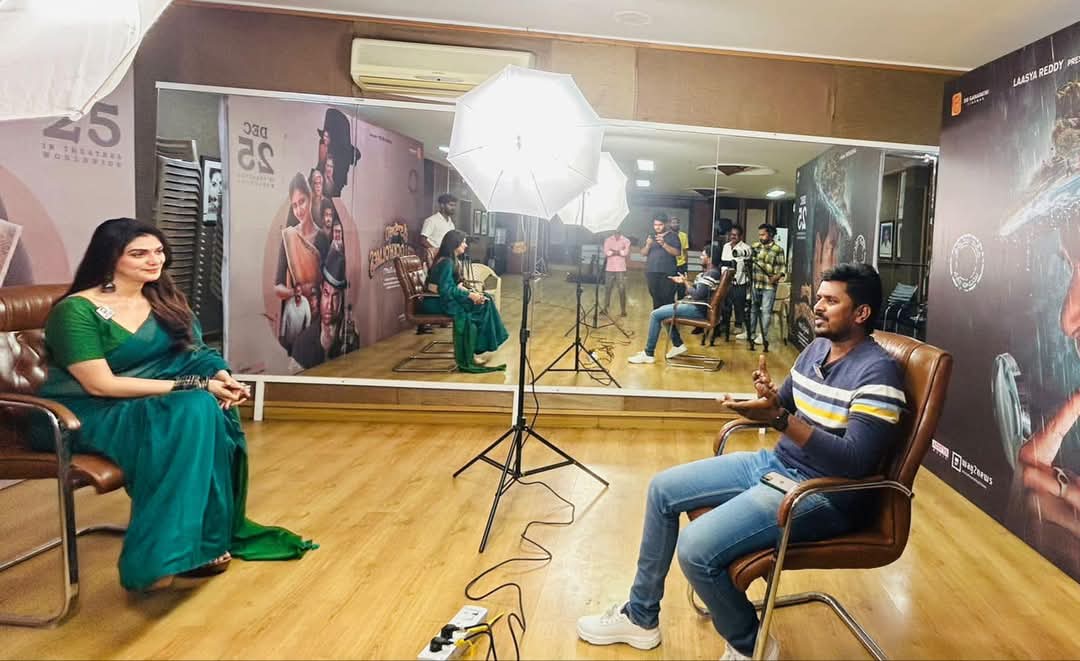 Rajakundarapu24's tweet image. Beautiful @Aditigautam02 participated in promotional interviews with web channels #FridayPoster, #HITTV, @filmylooks and #TeluguCult. ✨ 

Full interviews out soon 🙌

In theatres from December 25th