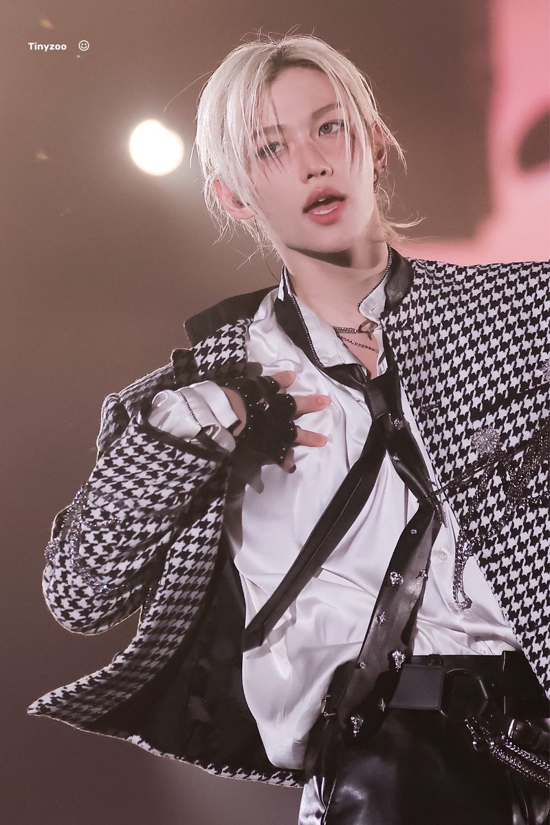 241215
🐥HD

#StrayKids  #Felix
#스트레이키즈  #필릭스