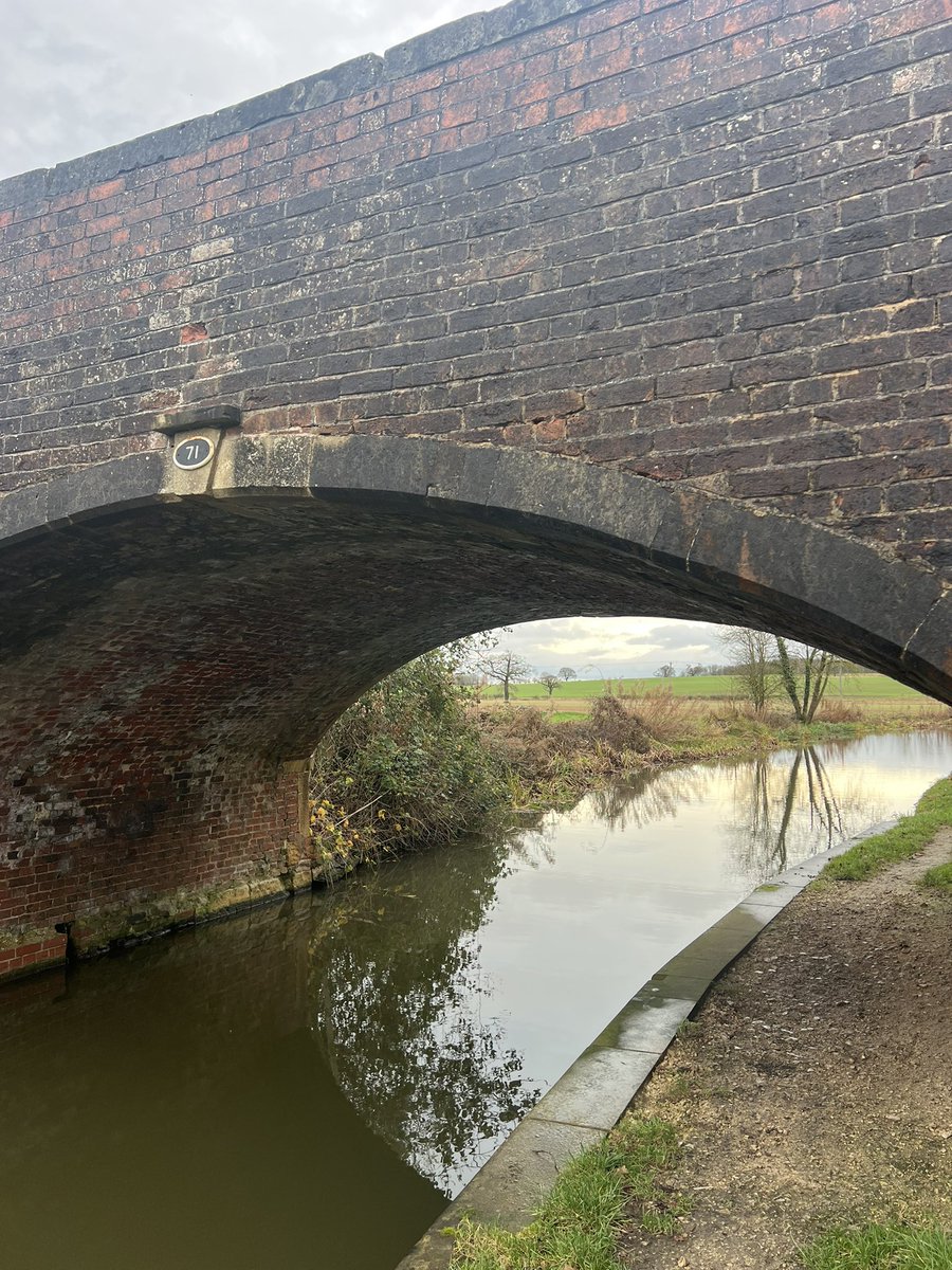 A morning of bridges, a tad grey but very mild as we approach the shortest day of 2024 #getoutside #muddyboots #walking #freshair
