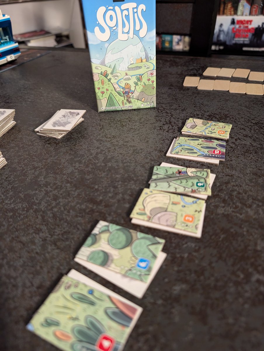 Il est vraiment extrêmement sympathique ce petit jeu, satisfaisant à manipuler et choupi à voir evoluer