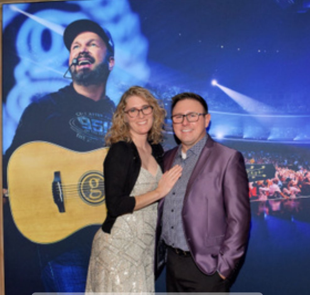 Timothy L. Hawthorne (@timlhawthorne) on Twitter photo Garth in Vegas last night was epic. And it was wonderful to meet and talk with <a href="/BryanMMoore/">Bryan Moore</a>. Thanks <a href="/garthbrooks/">Garth Brooks</a> for the music to our lives. #GarthBrooks #GarthVegas Garth in Vegas last night was epic. And it was wonderful to meet and talk with <a href="/BryanMMoore/">Bryan Moore</a>. Thanks <a href="/garthbrooks/">Garth Brooks</a> for the music to our lives. #GarthBrooks #GarthVegas