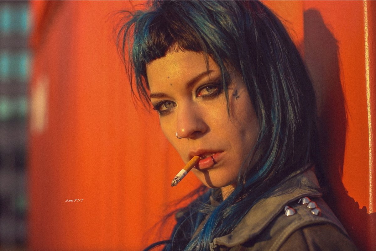 annaedelrideart's tweet photo. Good morning π
#cinematic #mood #sun #beauty #bluehair #portrait #cigarette #film #stillshot #SummerVibes https://t.co/HkGnCdoUtS