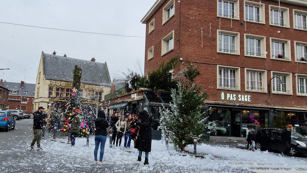 Amiens : de la neige comme s’il en pleuvait courrier-picard.fr/id588276/artic…