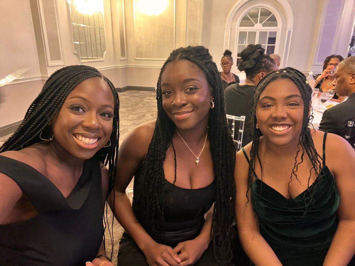 MelaninMedics's tweet photo. We were honoured to have attended the
BCDD Black Excellence Gala! It was a great time interacting with new and familiar faces, sharing the work of Melanin Medics and celebrating the success of the BCDD!
Thank you to @BCDDAssociation for inviting us!
#BCDD #MelaninMedics https://t.co/2zcbEgHW1B