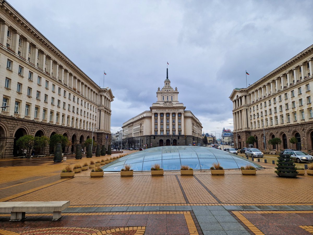 TimMcKenna01's tweet image. Despite the weather, I rather enjoyed my wander round Sofia. It sure does have some handsome buildings, plus the centre is quite compact- handy for an old man with dodgy knees!