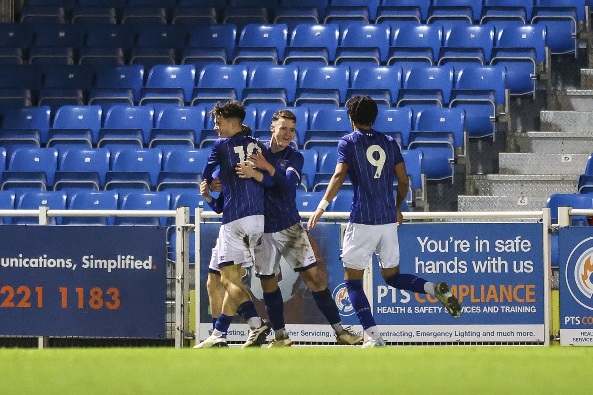LukeTowler6's tweet photo. A goal in the #fayc 👌🏼 https://t.co/ybk4ayB1bG