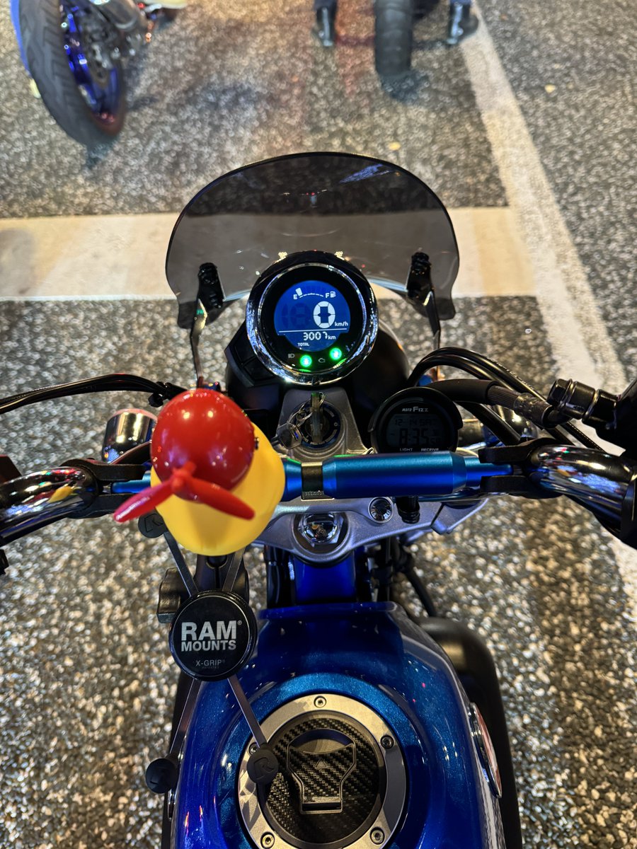 cbr600konicarr's tweet photo. イモビ解除できんくて不動、イモビ外してもダメ、セルは回る
パルスジェネレーターは2ヶ月前、ECUは4年前くらいに交換
キーオンでポンプ動いてないよーな気がしないでもない、HISSから見える範囲で断線はなさそう、サブキーサブコンでも反応なし、アヒル隊長のプロペラ1個消えた、どないすんねーん https://t.co/Bokpid89fF