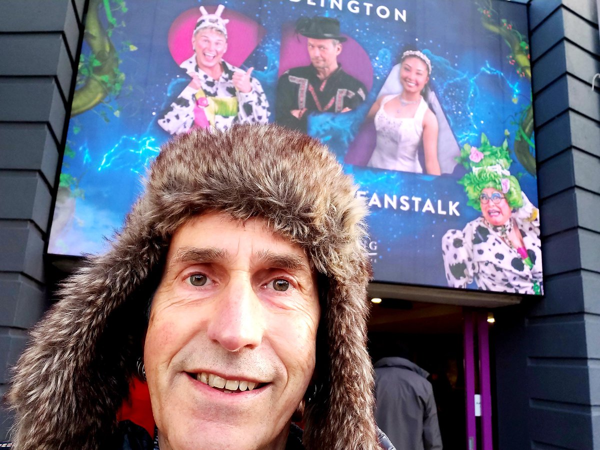 BeckGra's tweet photo. Keeping the Panto tradition alive & kicking. First night of 'Jack & The Beanstalk' at the Bridlington Spa, with my friend Joe Standerline as Dame Trott (& very accurate with her pump-action water gun she was, too!).
#panto #bridpanto #bridspapanto #bridlington #tradition https://t.co/G7hz4BsRTM