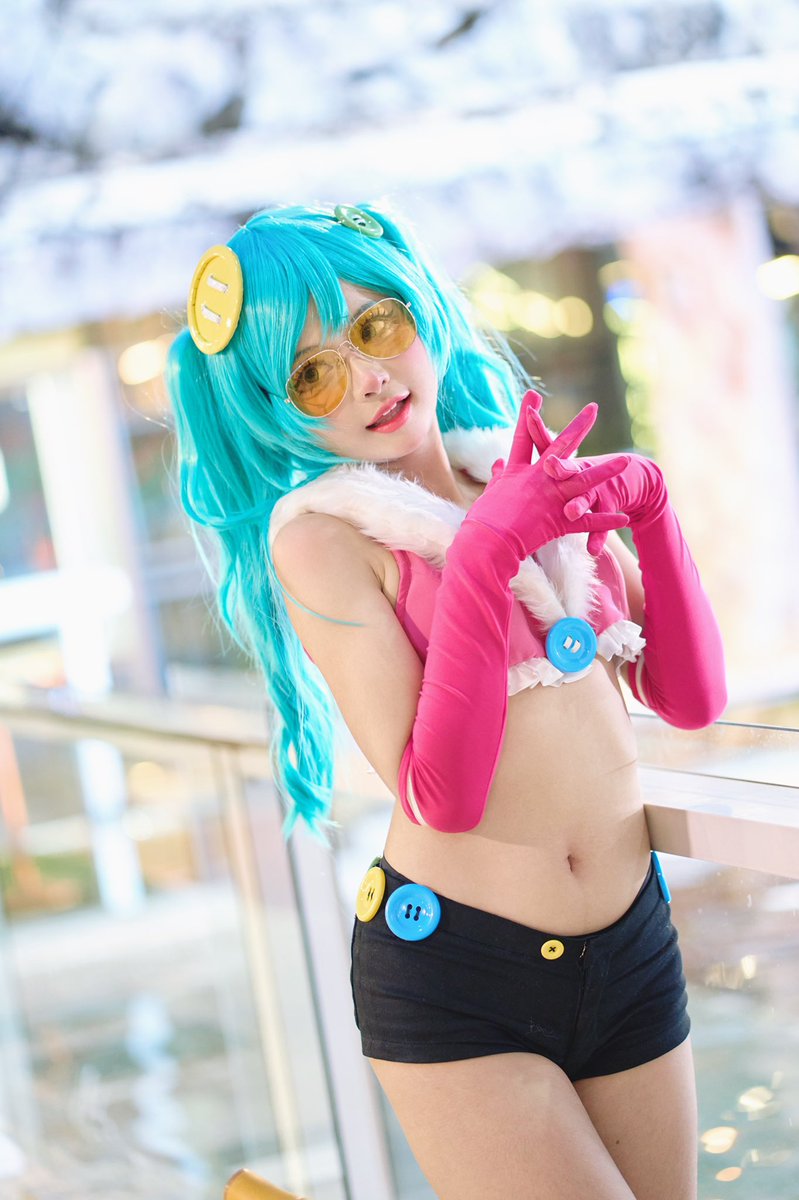 hamcooler's tweet photo. 🎀miku pink pops🎀
Look This Way, Baby💓
Photo : พชร นฤคนธ์
Support ชุดรองเท้า : คุณญแว่น
#vocaloid #lookthiswaybaby #miku #hatsunemiku #kochimuitebaby #mikucos #mikupinkpops #pinkpops #mikucosplay https://t.co/dQIZSVkWpA
