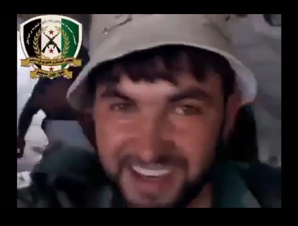 alnassar_kuw's tweet image. هذا المجرم صاحب مقطع طعن المعتقلين بالسكين ومعه عدد من الشبيحة ..

هذا المجرم ضروري يقبض عليه

#سوريا #سوريا_الان