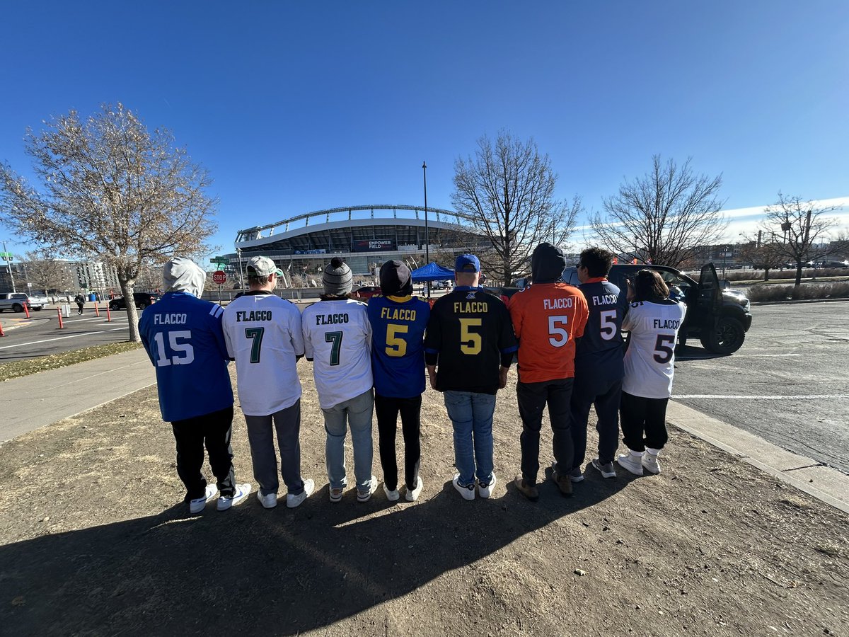 NickQuinday's tweet photo. It’s Joe Flacco Day at Mile High #Elite @PFTCommenter https://t.co/QDUGQjRnew