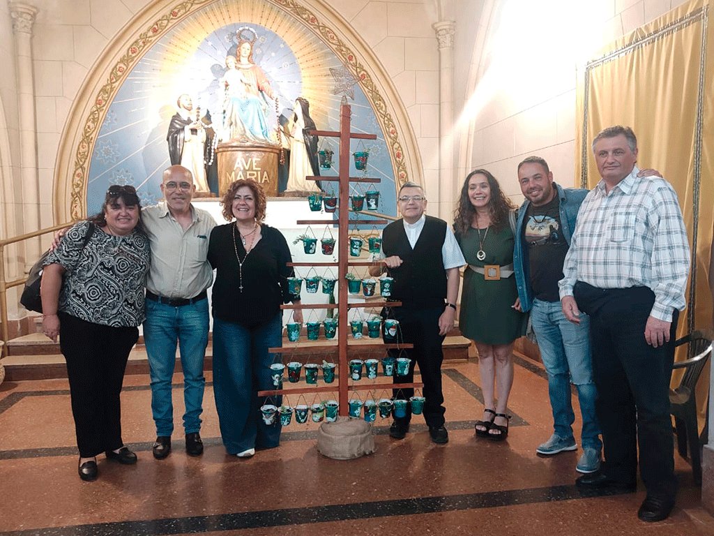 CultoLomas's tweet photo. 🎶 Se realizó el Concierto Solidario Misa Criolla en la Parroquia San Francisco de Asís de Llavallol, en honor a la Solemnidad de la Inmaculada Concepción de María.💒 https://t.co/Dom0MEjtDK
