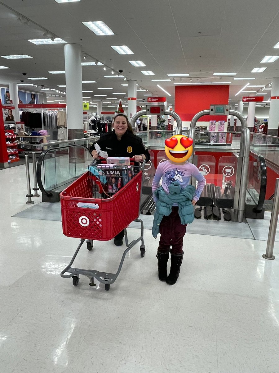 Arcola ES Community School Liaison tweet media