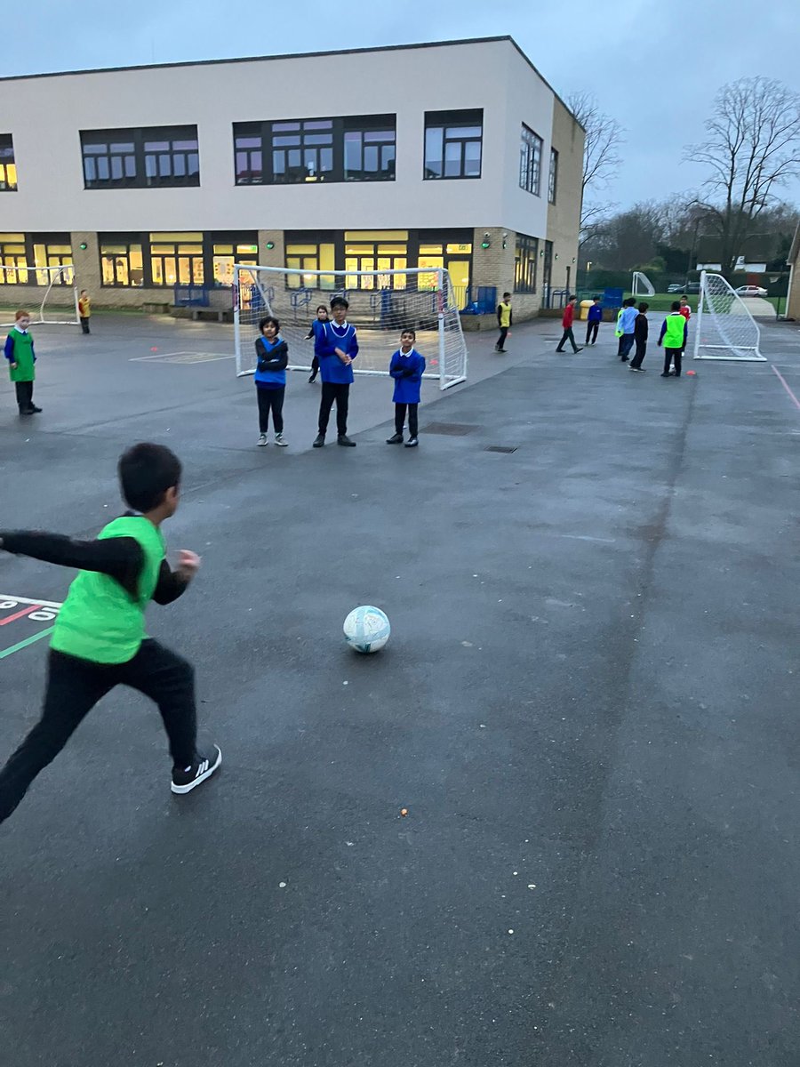 ElmsSIS's tweet photo. Another tournament held at @Uxendon_Manor this week and this time for football! Great effort from all involved! A fantastic day! https://t.co/7Z5LJlWHWF
