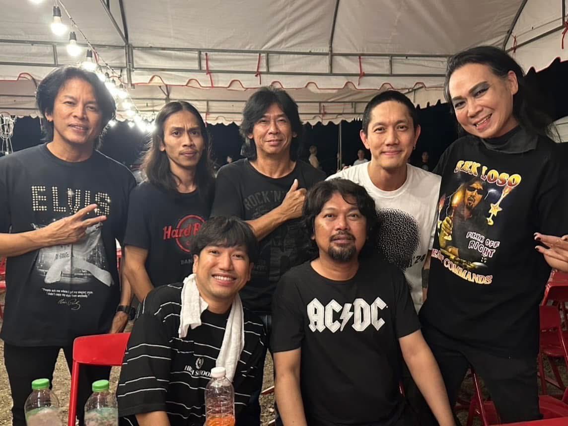 TeddyEiffel's tweet photo. #sekloso ขอบคุณ #RINMAFEST7 ดีใจได้เจอน้องๆ #POTATOband #slotmachinerock #20thslotmachinerock #คอนSlotMachineสักครั้งในชีวิต 15/12/2024 https://t.co/njP6ofQYvd
