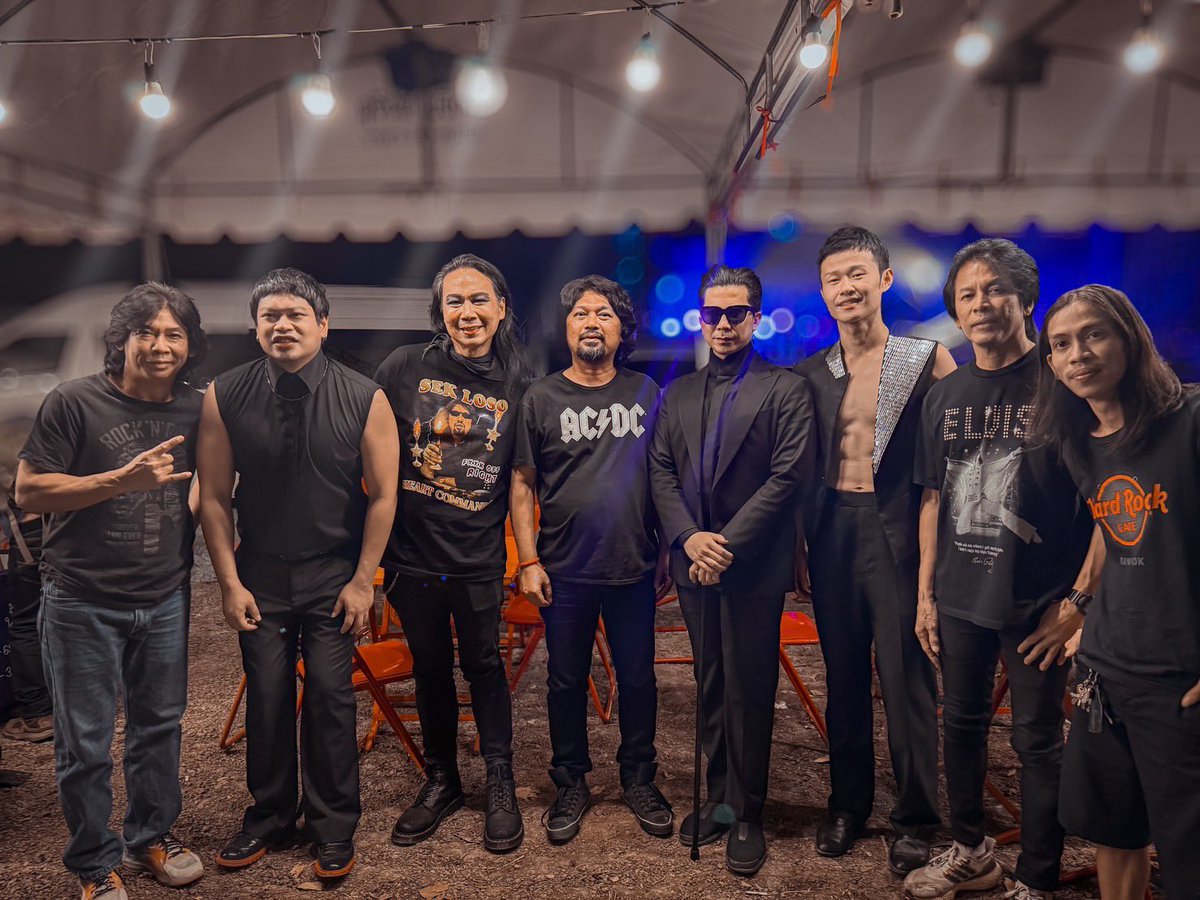 TeddyEiffel's tweet photo. #sekloso ขอบคุณ #RINMAFEST7 ดีใจได้เจอน้องๆ #POTATOband #slotmachinerock #20thslotmachinerock #คอนSlotMachineสักครั้งในชีวิต 15/12/2024 https://t.co/njP6ofQYvd