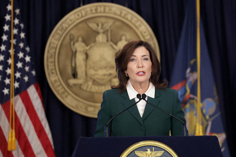 Fxhedgers's tweet photo. 'THIS HAS GONE TOO FAR': DRONES TEMPORARILY CLOSED RUNWAYS AT NY AIRPORT, GOVERNOR SAYS (USA Today)

New York Gov. Kathy Hochul in a Saturday statement said runways were closed at the New York Stewart Airport for about an hour Friday night due to nearby drone activity and called on Congress to strengthen oversight of drones.

Full article:
https://t.co/CXXVvOUpOG