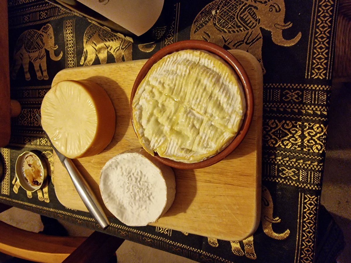 MattCrivelli's tweet photo. Happy #Cheesemas everyone! 🧀
@JoeBangles11 https://t.co/rTcHRNhvv2