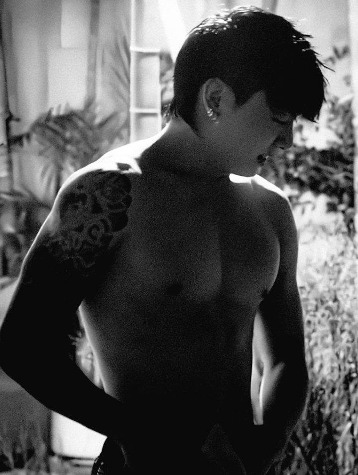 jeonaddicts's tweet photo. Jeon Jungkook is the hottest man you’ve ever seen🔞

Open this thread... 🧵 https://t.co/il9M74yKiE