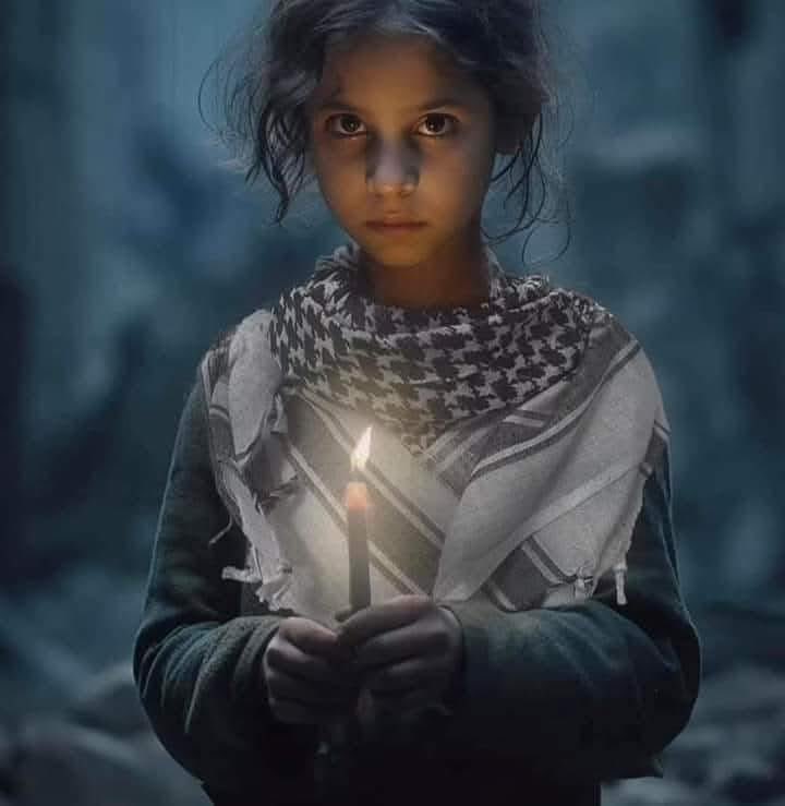 في الأرضِ ما يغريك كي تتوطَنَهْ
   وجعُ
الفقيدِ
بأن
يعانِقَ
:
موطِنَهْ

#جنين
#فلسطين