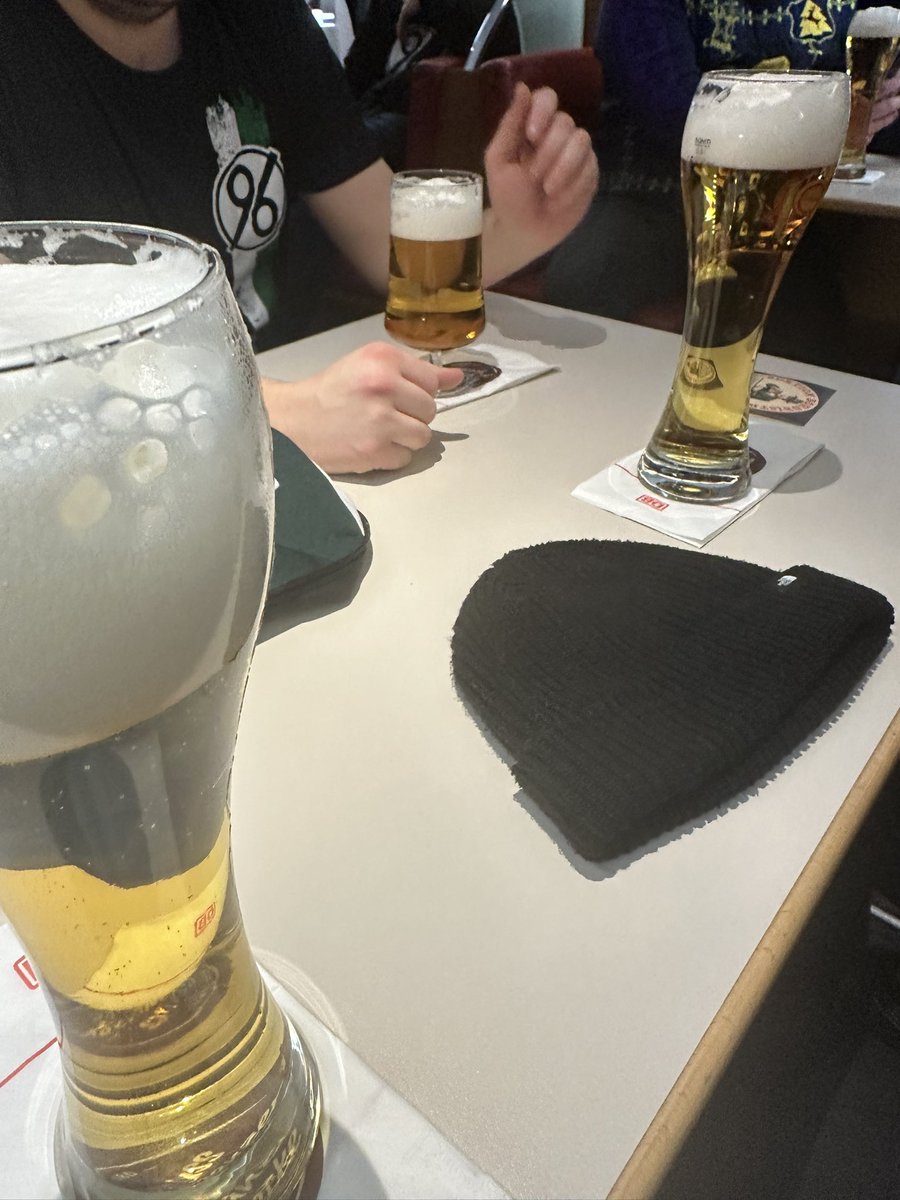 Ein letztes mal.. 
Sektion Bordbistro wird niemals untergehen!