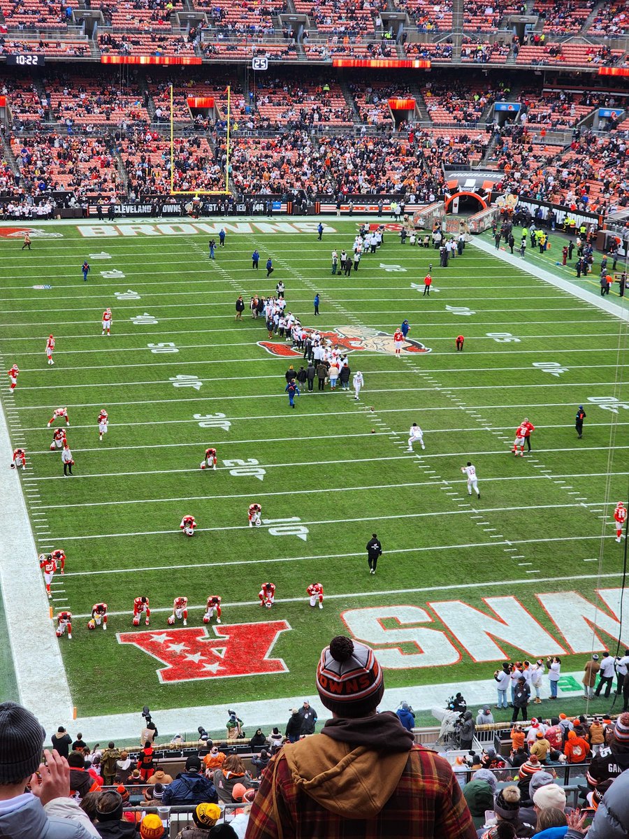 bigern245's tweet photo. #WeBarkTogether #Browns https://t.co/YNPVoS45d5