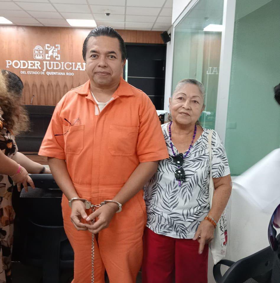 MayanoticiasQ's tweet photo. Suspende Emiliano Ramos la huelga de hambre y lo regresan a su domicilio temporal

https://t.co/iEzGGEw5y9 https://t.co/WIP0Et8Xqr