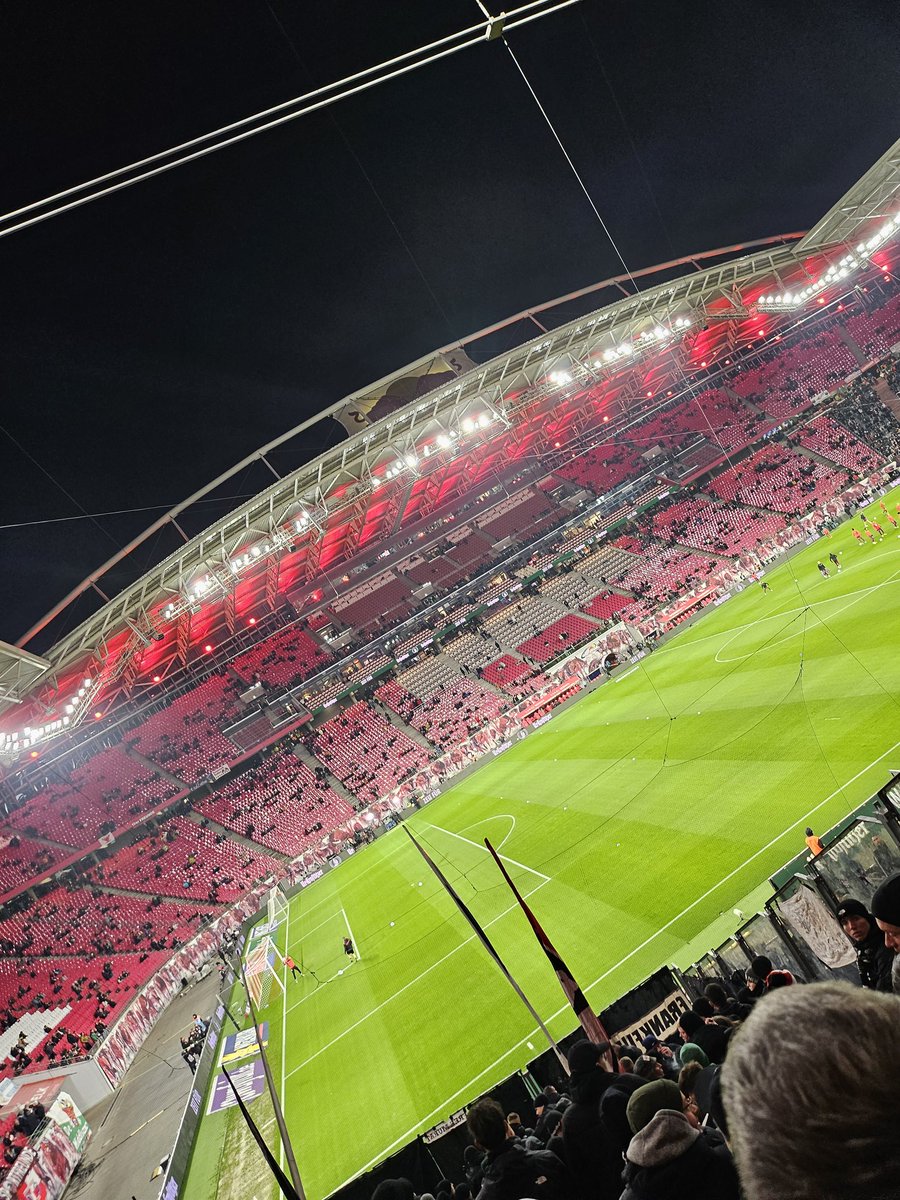 Claudia85SGE's tweet photo. Schon wieder diese Dreckschüssel #sge #ANTIRB https://t.co/Q2UuoQB8F9