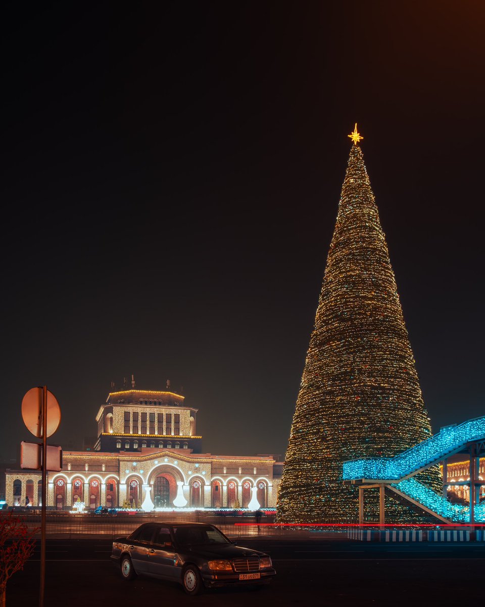 Christmas tree in Yerevan this year is so beautiful
