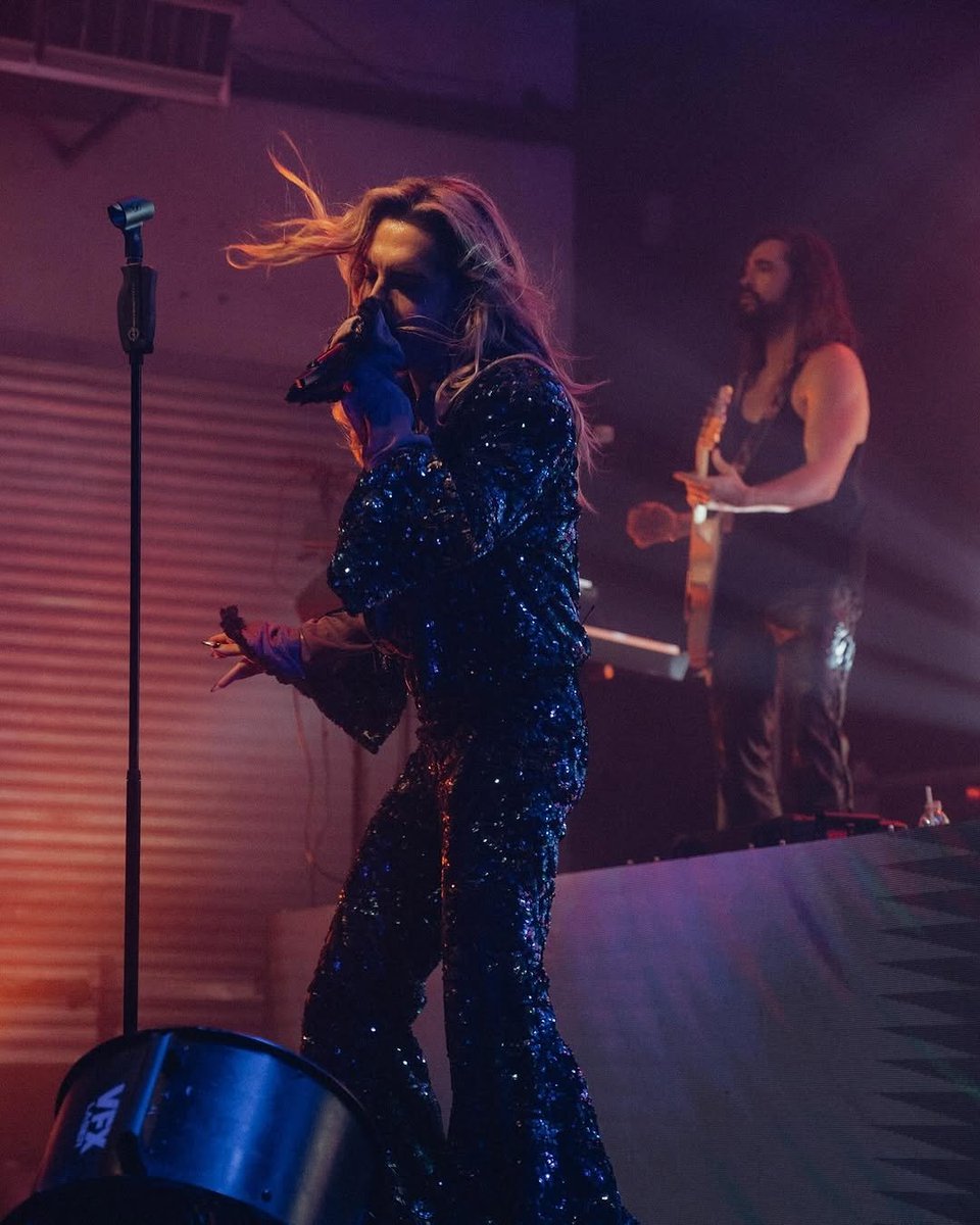 BillKaulitz_DE's tweet photo. #TokioHotel #Instagram: Thank you Buenos Aires! 🇦🇷
We had a great finale of our LATAM Tour with you. See you soon! ❤️

📸 #leonschlesselmann

https://t.co/seew0bHeZT https://t.co/ZkcESlbNa3