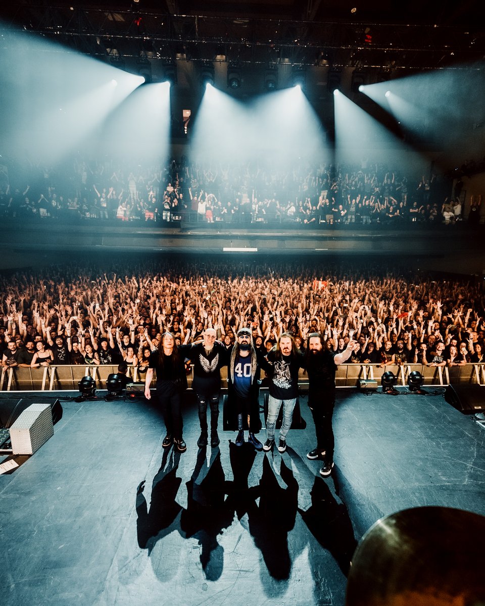 dreamtheaternet's tweet photo. What a night in Rio on Friday! 🇧🇷 🤘

São Paulo are you ready for tonight's show?

📸 @WorkByWolfe https://t.co/N8MiF887R1