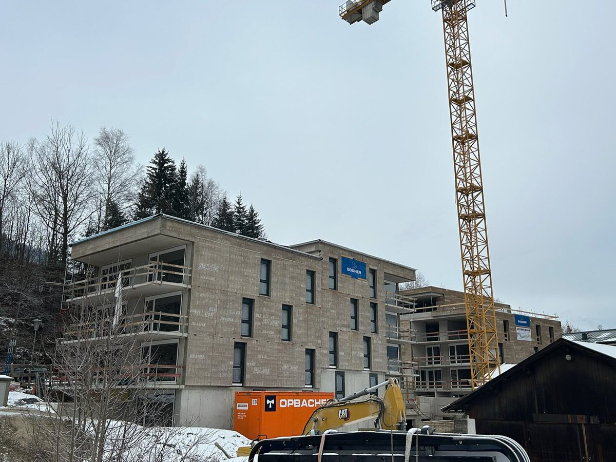 isospan's tweet photo. DIE BAUWEISE DER ZUKUNFT ENTSTEHT HEUTE
BV Wohnanlage Kitzbühel
Bauherr: Neue Heimat Tirol
Baufirma: Bodner, St. Johann
Planung: DIN A4 Architektur, Innsbruck
Bauphysik: Fiby, Innsbruck
Wandbaustoff: ISO SPAN Fertigwandmodule Expert 43/20
https://t.co/cBf9OzYMlg https://t.co/0Zz1lHXafi