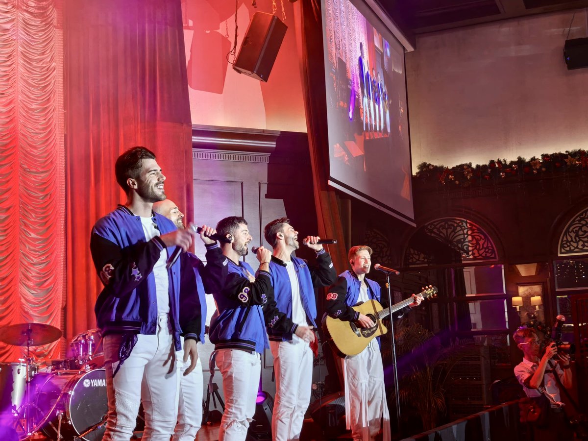 ULT_Boybands's tweet photo. 🎤 Shanghai, you were pure magic! 🌏✨#Throwback to a night we’ll never forget! We took the stage in Shanghai for a one-night-only spectacular, bringing all the hits, harmonies, and 90s nostalgia to life. https://t.co/8qLJSu0nRs