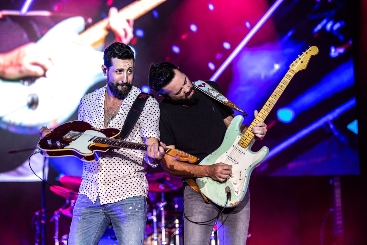 FrankMGriseta's tweet photo. My pics of @OldDominion from 2019 playing at the @windycitysmokeout in @Chicago 

#concert #concertphotography #country #countrymusic #musis #olddominion https://t.co/vlmHAKOLlV