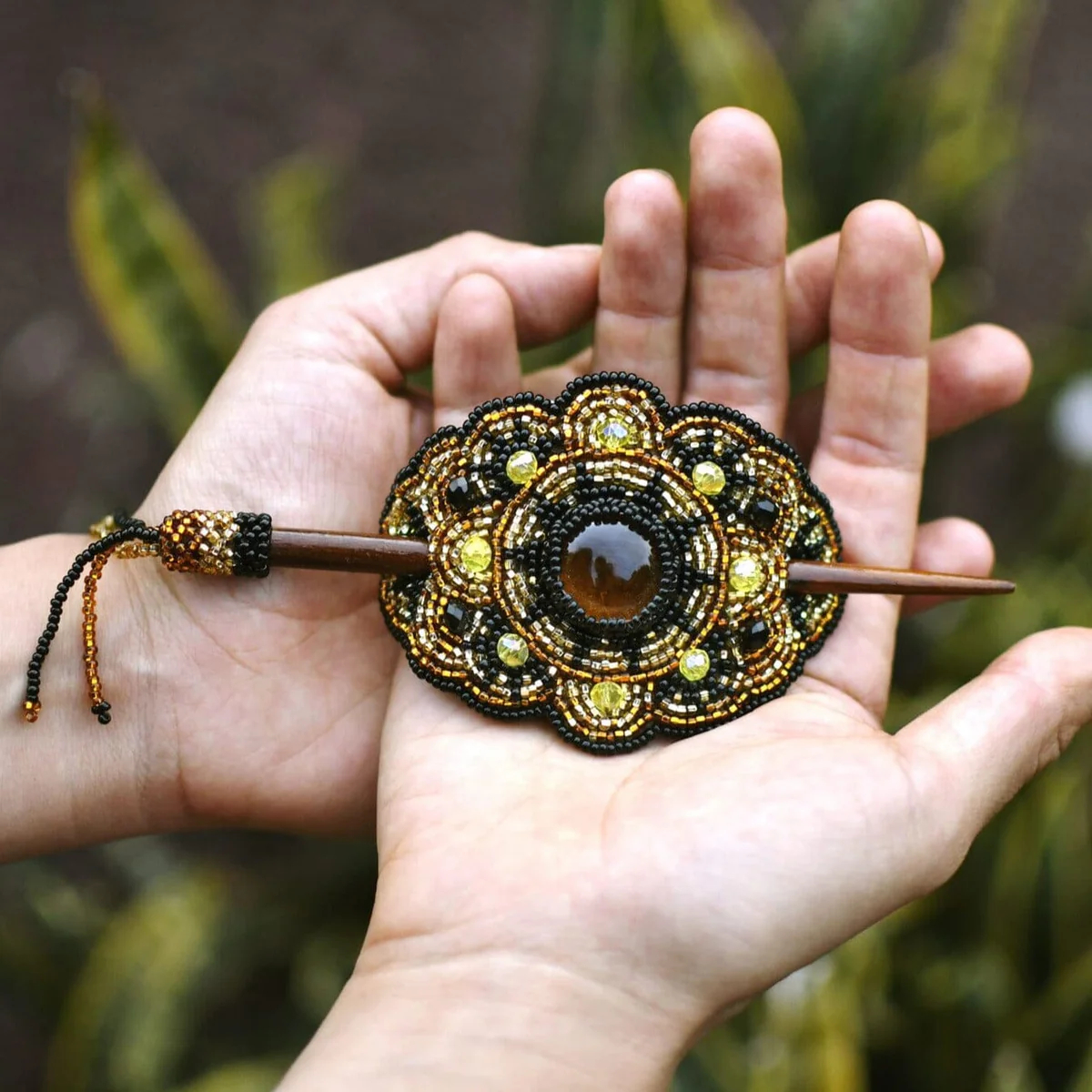 MotherSierra's tweet photo. Embrace the beauty of late fall with our hair barrettes! Warm autumn tones perfect for adding a seasonal touch to your look 🍂  Which one will you fall for? ✨🍁

Shop now: https://t.co/Nue2oyhTno
#MotherSierra #HandmadeAccessories #FallStyle #ArtisanCrafts https://t.co/9RPIinT1rF