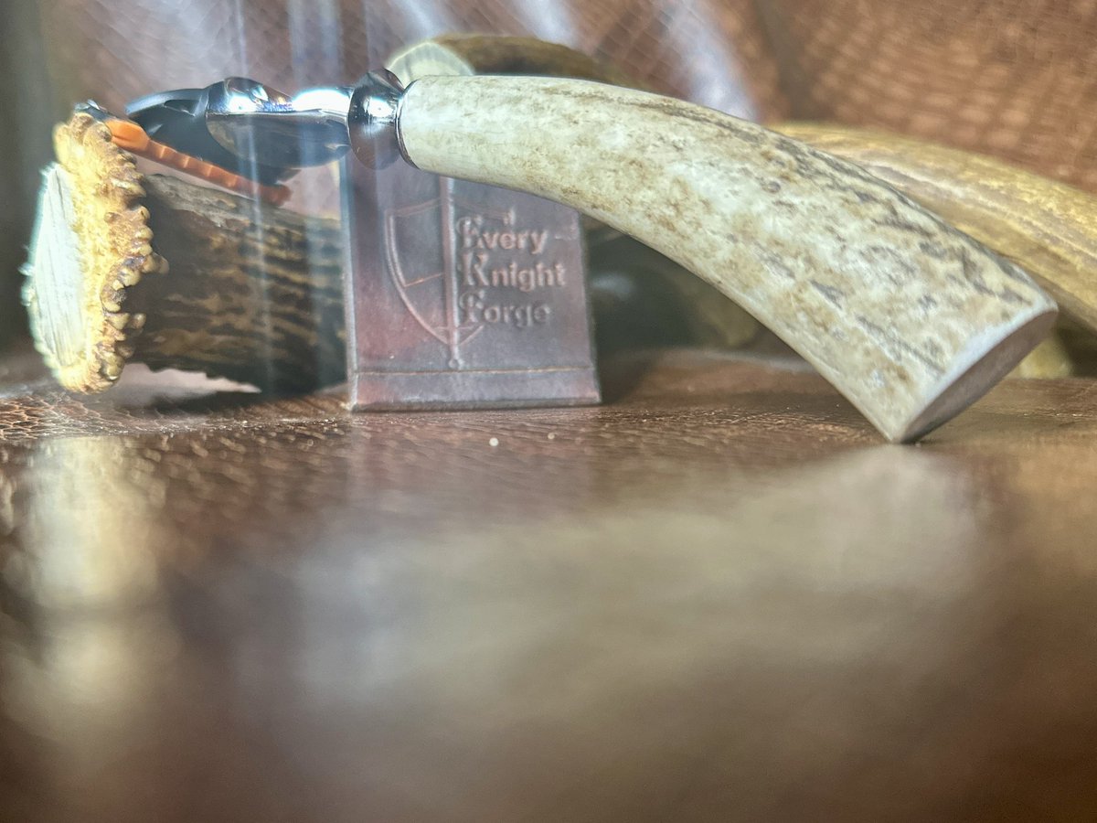 EKForgeLLC's tweet photo. This amazing stag razor is on its way to Jimmy in OK. Hope it provides shaving service and enjoyment for years to come! #WetShaving #Shaving #Shave #SOTD #Lather #MenGift #WetShaveClub #Barber #Antler #Hiking #Hunting #Camping #Fishing #HandMade #MadeinUSA #ShavingSoap https://t.co/xADnoq3zEm