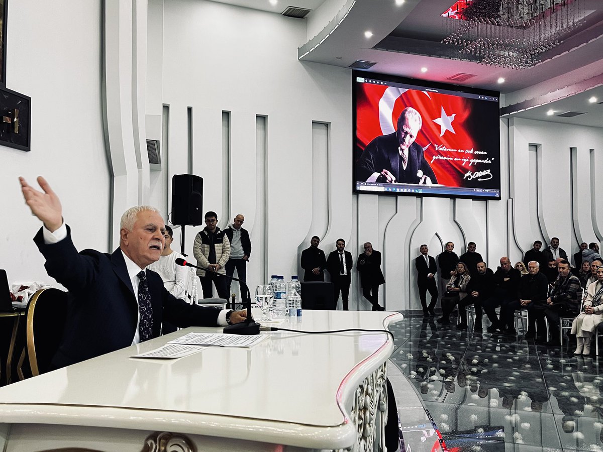 korayaydintr's tweet photo. #Ankara iradesini ortaya koydu! 

Etimesgut’ta binin üzerinde vatandaşımızla, gönüldaşımızla bir araya geldik. Türkiye’nin geleceği için atacağımız adımları konuştuk. Türk milletinin gözlerinin önüne çekilen propaganda ve algı yönetimi perdesini indirecek, trol faaliyetlerini kıracak ve sokaktaki vatandaşın gerçek gündemini konuşacak bir sivil hareketi nasıl inşa ettiğimizi etraflıca anlattık. Programa katılan ve gönülleri bizlerle olan Ankaralıların güçlü desteğiyle başarılı olacağımızı şimdiden gördük. Bugün bizlerle olan, varlıklarıyla, inançlarıyla bizlere güç veren Ankaralı hemşehrilerimize sonsuz teşekkürlerimi sunuyorum.