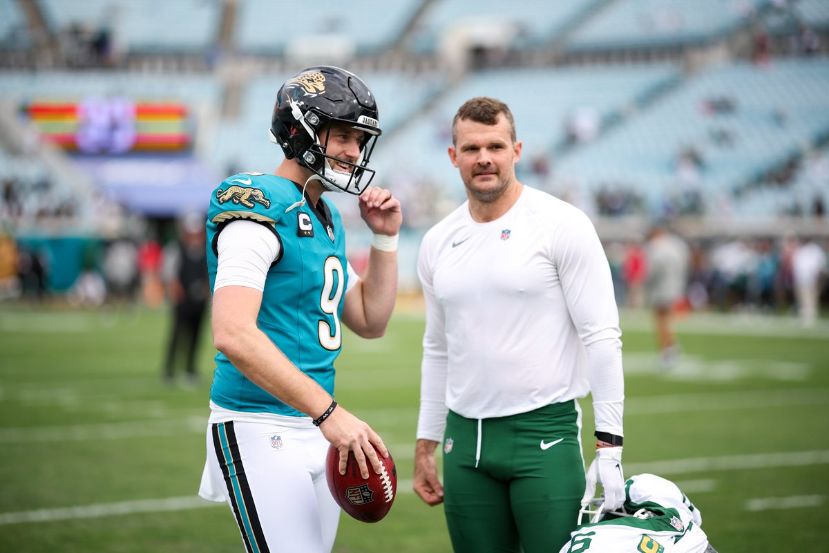 Jaguars's tweet photo. Best throwbacks in the league.

#NYJvsJAX https://t.co/IfpX76QLOa