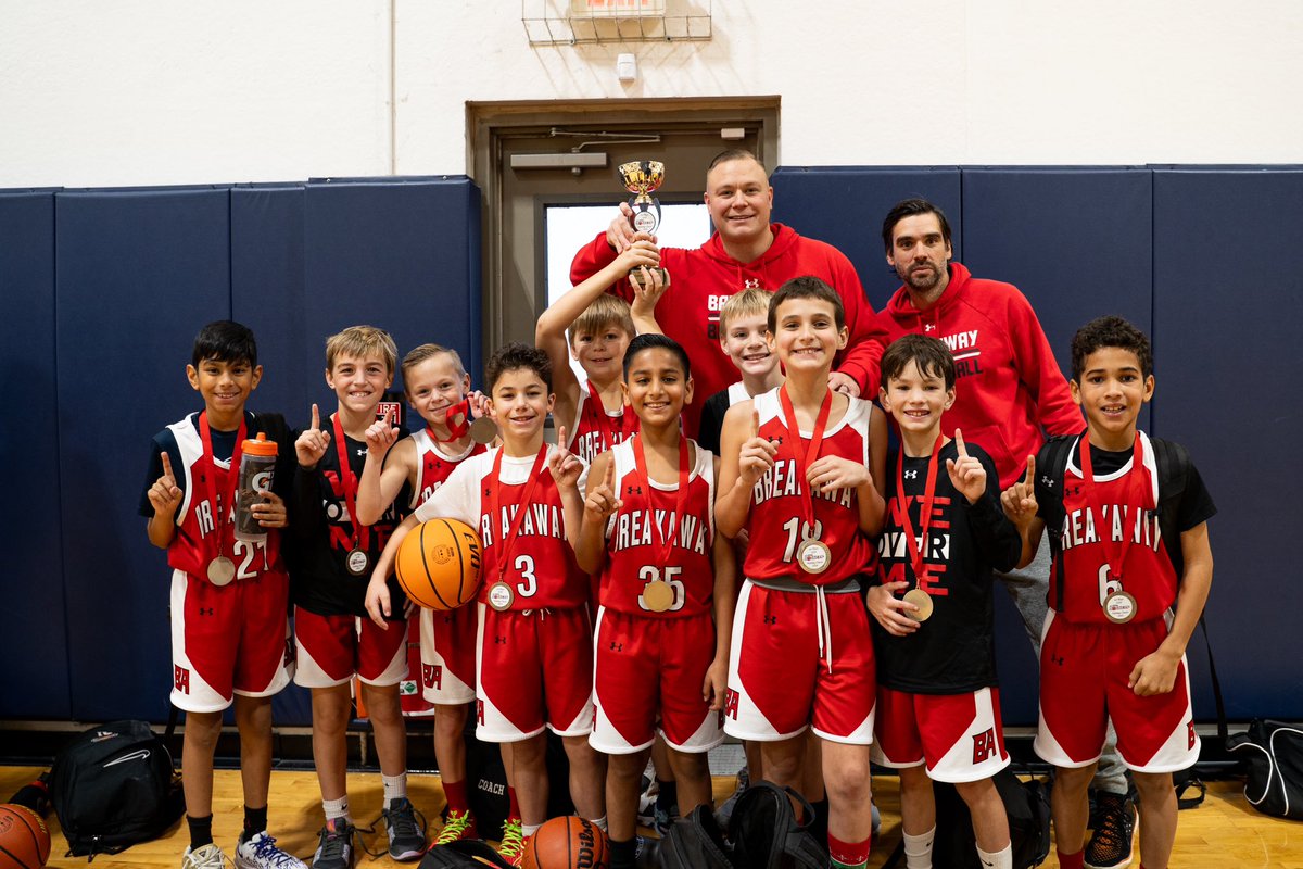 CYBNTournament's tweet photo. 4th Grade squad for @BreakawayBball wins their division❗️Congrats, Fellas. https://t.co/ESwRiNZ2pc