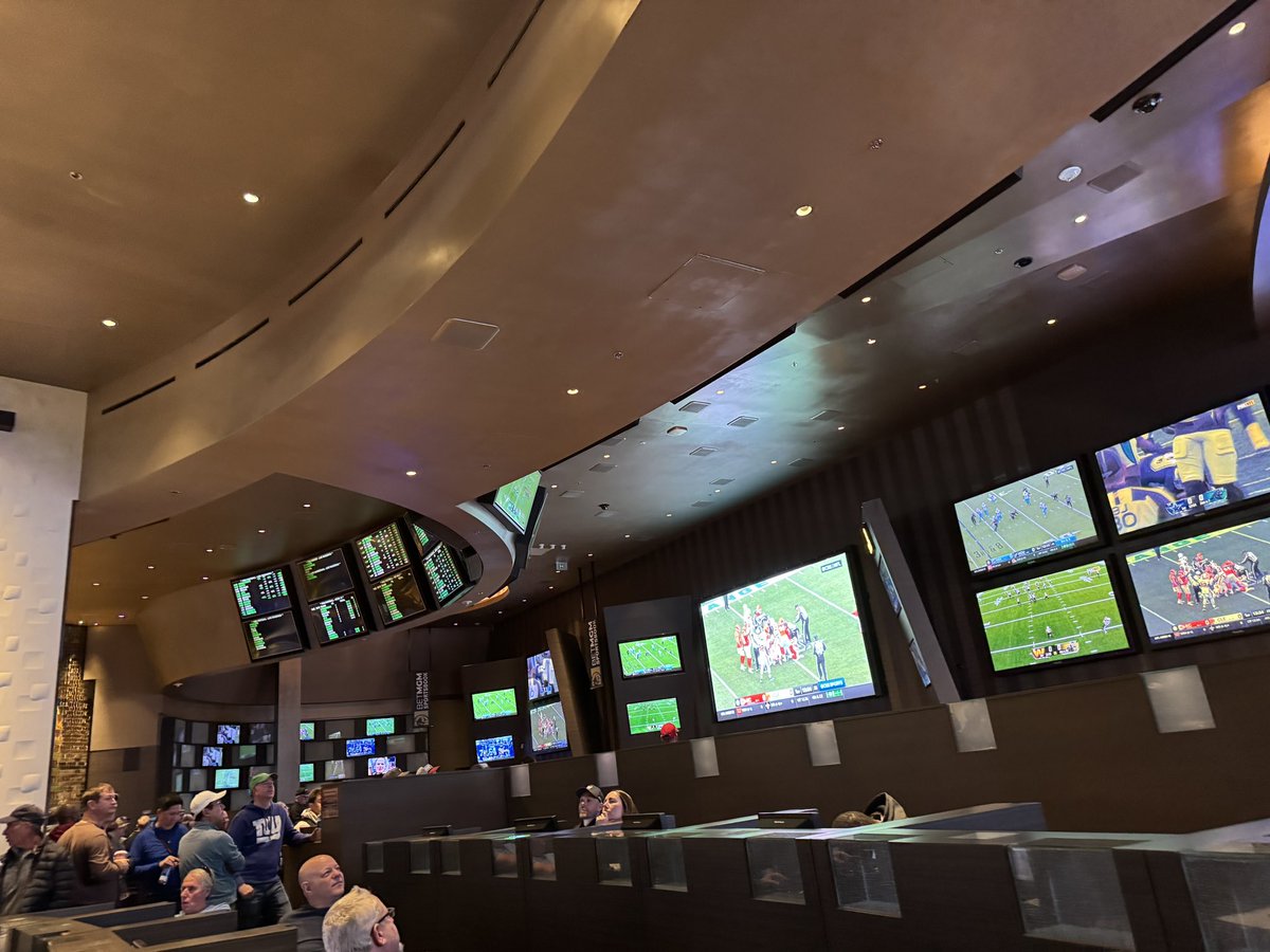 @TheFanAddict tweet media