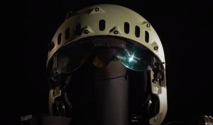 red_radahn's tweet photo. A new helmet for Russian Sukhoi Su-57 Felon with augmented virtuality. In order to better indicate information to the pilot. Everything is tested on the ground  semi-natural computer simulator.This new helmet will probably be used with Su-35s and the next Su-75 checkmate fighter. https://t.co/lv9QJPTeRI