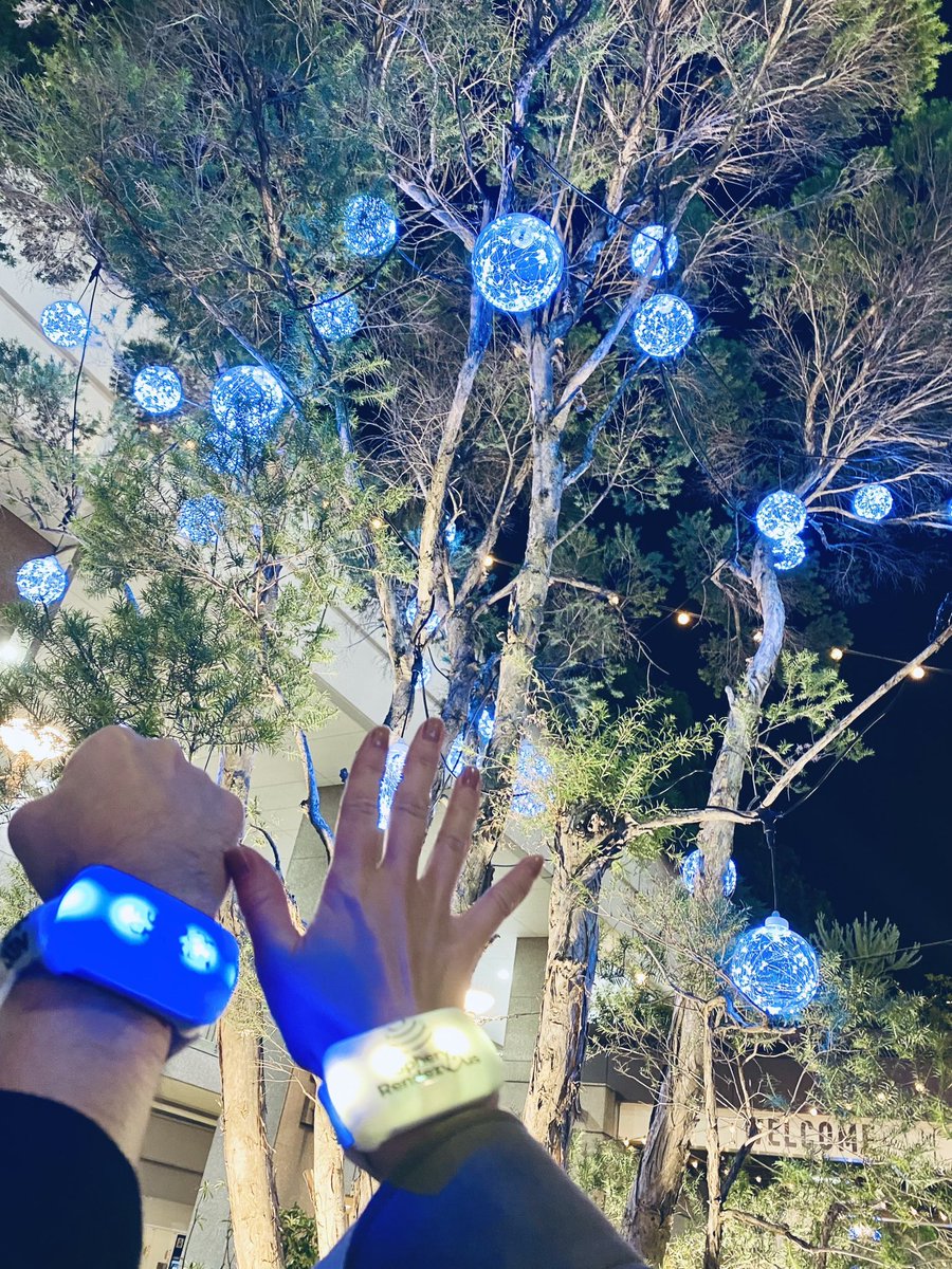 usuke0120's tweet photo. 1週間経っても
さっきの事のように覚えている
音楽聴いあんなに涙が出たのは
生まれて初めてだったからな
カッコいい40代のお手本として
勝手に生きる指針にさせてもらってます
最高の夜でしたありがとう

#BUMPOFCHICHEN 
#SpheryRendevous https://t.co/hmWxcQil2n