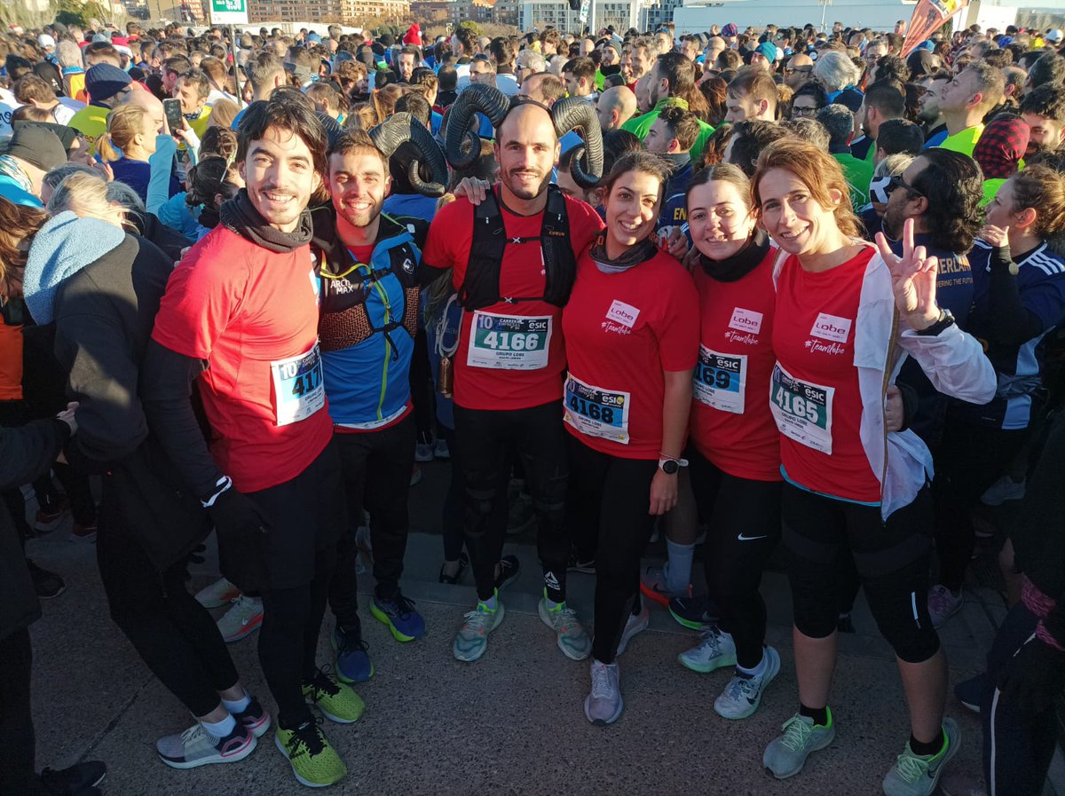 grupoLOBE's tweet photo. 🏅 ¡Así hemos vivido la #CarreraDeLasEmpresas!
¡El equipo de Grupo Lobe lo ha dado todo! Superamos kilómetros, metas y retos, demostrando que juntos llegamos más lejos. 💪
📷 Revive los mejores momentos de esta jornada aquí 👇
#GrupoLobe #SomosEquipo #ESIC #teamlobe https://t.co/EKgUcssIm1