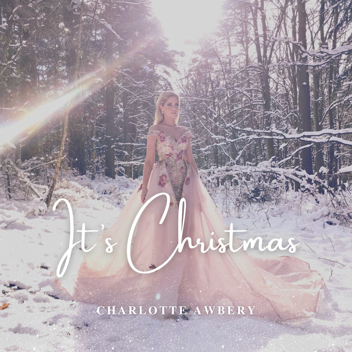 CharlotteAwbery's tweet photo. It’s Christmas… I’m so happy to be announcing my first Christmas album ✨

A lot of hard work has gone into this over the past year &amp; I hope you all love it as much as we enjoyed creating it. 

A huge thank you to all involved. 

Available now!🤍

https://t.co/3xClVYWOat https://t.co/PwC7Hb6j5r