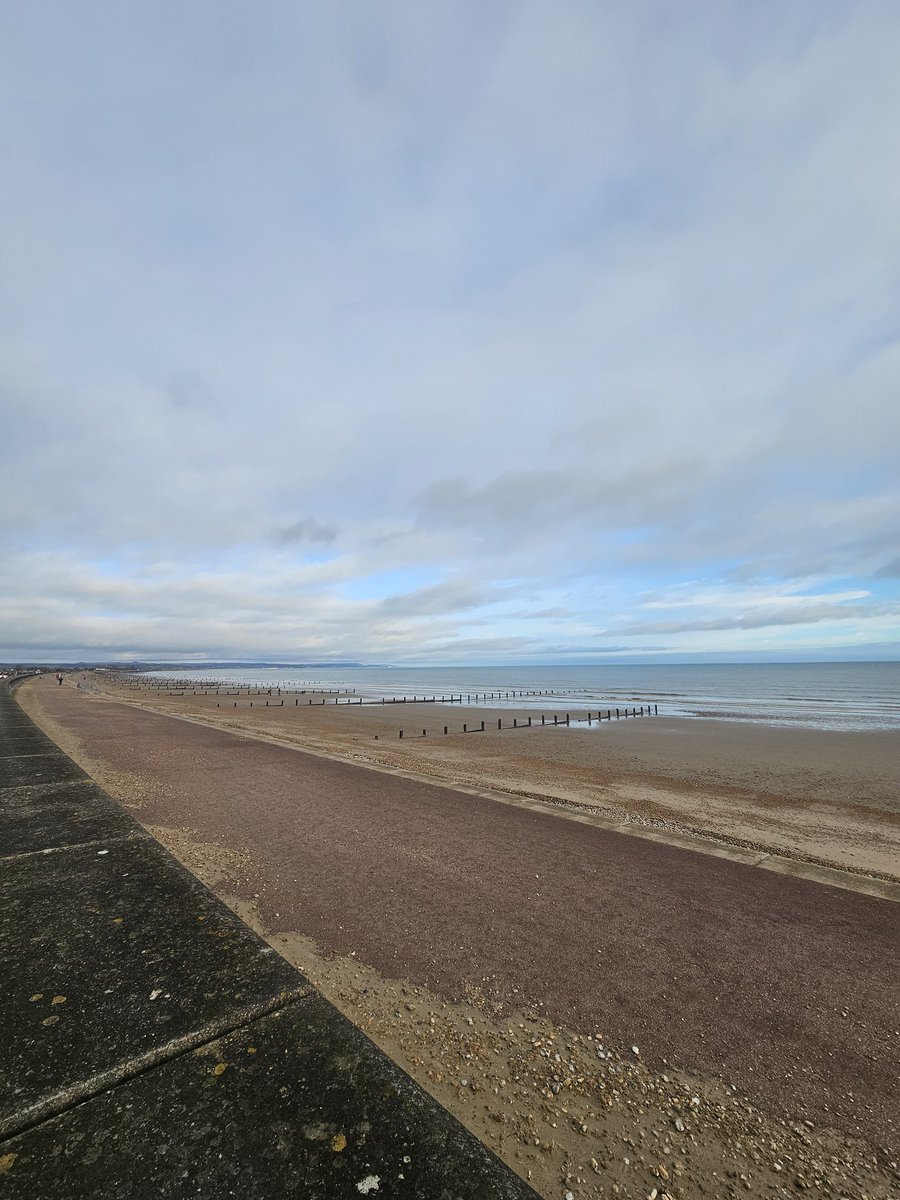GerryMccorrist1's tweet photo. What a lovely crisp day to be out and about....@BMWMotorradUK #alpinestars #heatedclothingπ @kentcoast https://t.co/pS2MMCeuP1