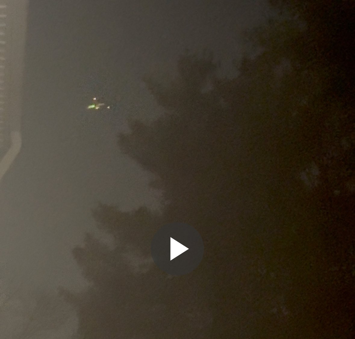 cpgzisme's tweet photo. At first this may look like a plane, but the sound, flight path, and speed caught my attention. None were the norm. I don’t know what it is, but I know what it’s not. #drone #dronesighting #dronesNewJersey #dronesoverNJ #DroneVideo #notaplane https://t.co/OQAI72IGT6