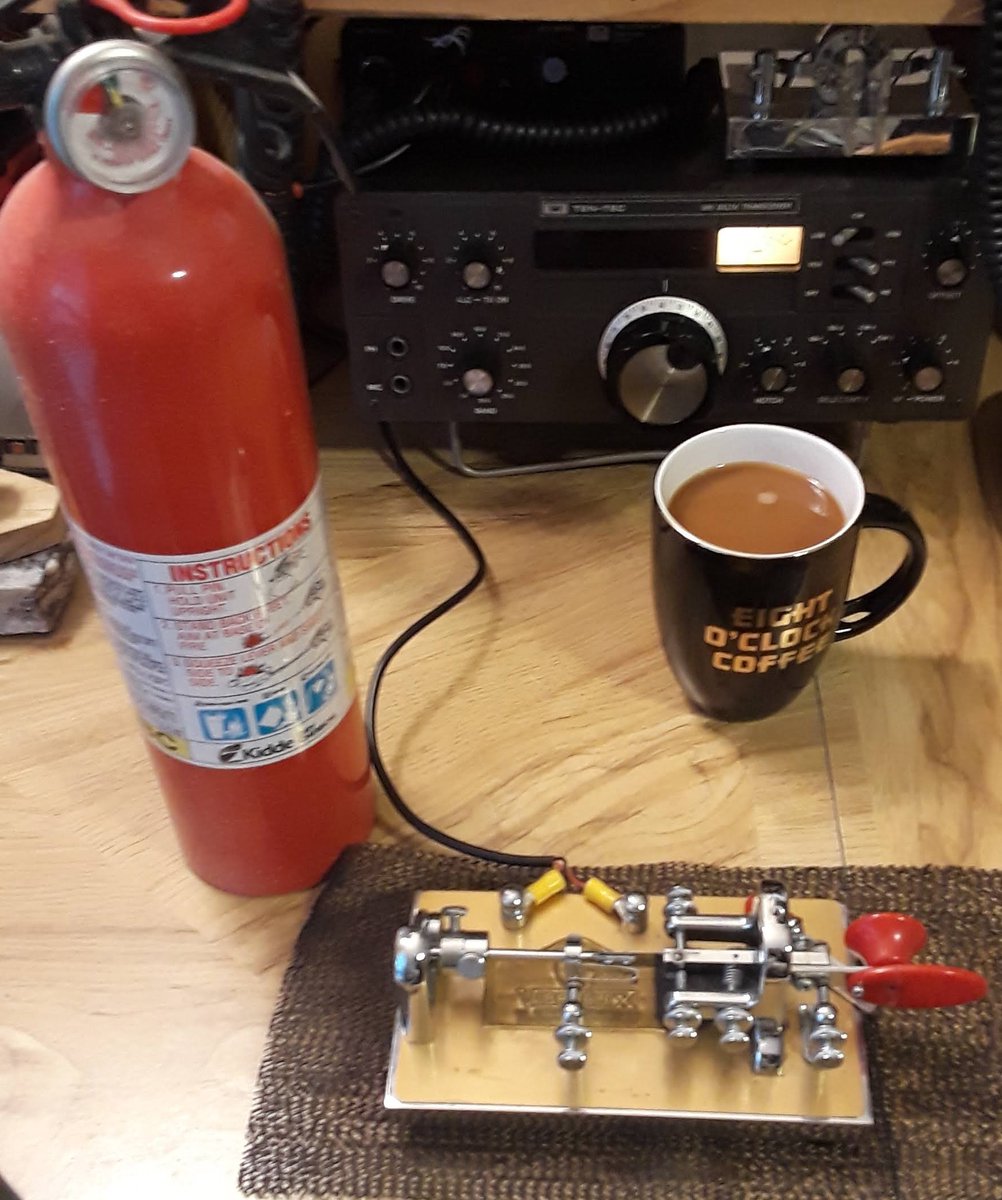 N4JAW's tweet photo. Between the @SKCCgroup #SKCC WES and the @arrl #10metercontest, my @VibroplexLLC #vibroplexbug started to get a little overheated. Precautions taken. #AmateurRadio #HamRadio #CW #Morsecode https://t.co/tIbTwRBmsW