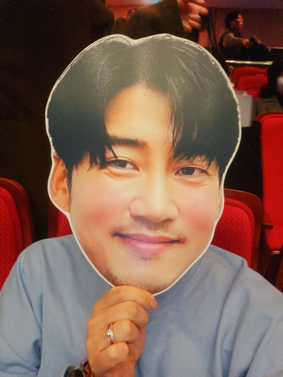 <<💙팔로우+리트윗깜짝이벤트🩵>>

지금부터 16일새벽1시까지!
저를 팔로우 하시고 리트윗 고고👉🏻👉🏻

그 사이에 해주신분들 한해서
랜덤뽑기로 "1명" 뽑아서 대형 융계 보내드릴게여!(택배비 본인 부담🙏🏻양해부탁드려요🩵💙)

딱 1장! 딱 1분! 보내드릴게요^^

🩵💙당첨자 16일 저녁8시즈음 발표💙🩵