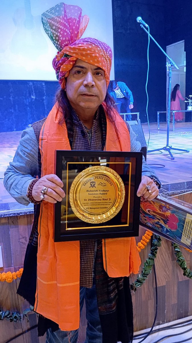 The Kashmir Peace Lovers (KPL) Management Committee has awarded the Maharishi Kashyap Samman Award to renowned singer Shri <a href="/KaulDhananjay/">Dhananjay Kaul</a> ji who has composed around 700 songs based on Kashmiri Sufi Poetry, Punjabi Sufi Kalam, Urdu Poetry, Sanskrit, Hindi, Awadhi and Poorbi Ji.